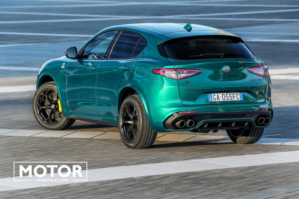 Alfa Romeo Nouveau SUV Stelvio version “Quadrifoglio“ 